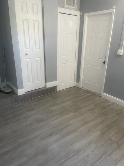  Short  term  room  female  preferred Main Photo