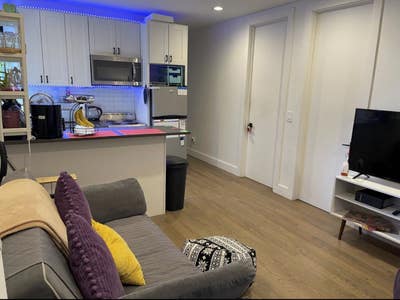 Great room in NYC -Washinton Heights Main Photo