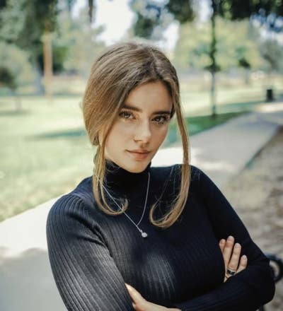 24 year old woman looking for a room May 1st Main Photo