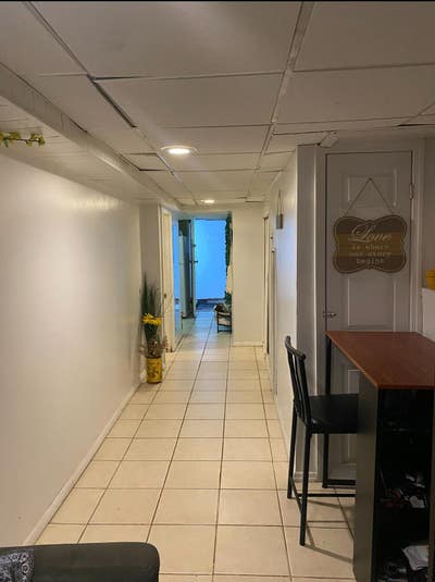 Spacious Basement Room for Rent  Main Photo