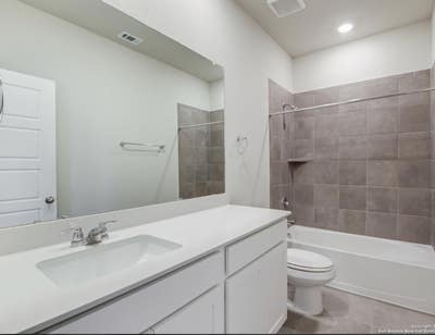 Looking for  decent roommate  Main Photo