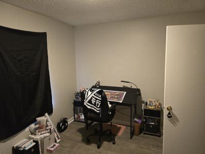 Room with next door restroom private respectful qu Main Photo