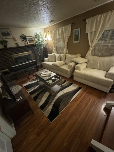 Bedroom for rent Main Photo