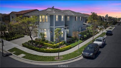 Large room for rent -2 miles from the beach  Main Photo