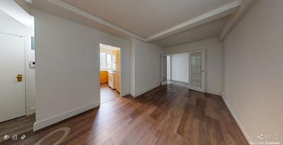 Queen Room Available in 2 Bed/1 BA 770 sq ft  Main Photo