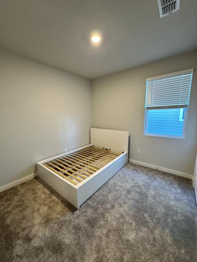 Furnished Room w/ shared bath (all utilities inc) Main Photo