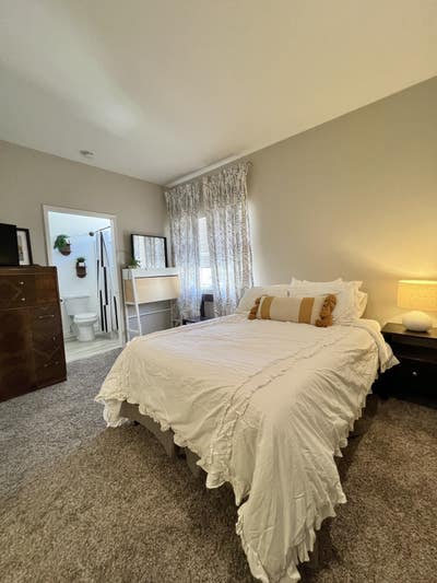 L.A. / NoHo Arts Furnished Private Bed/Bath Main Photo