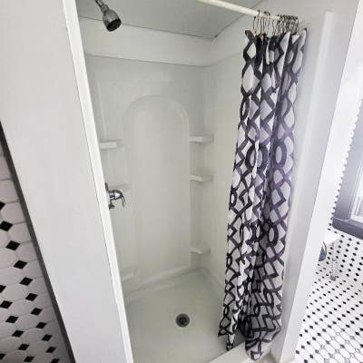 Beautiful Private Room available for rent in a Ro Main Photo