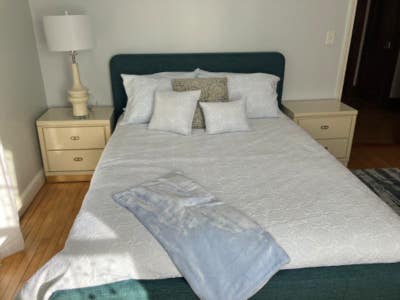 4 BR lease.  Main Photo