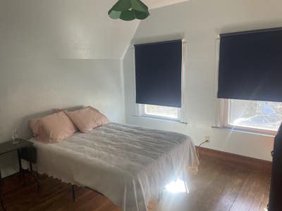 Lovely room in West Oakland Main Photo