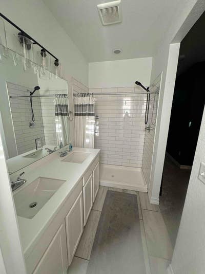 Room for rent  Main Photo