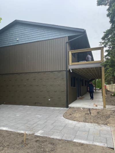 Brand new Everything. Close to downtown  Main Photo