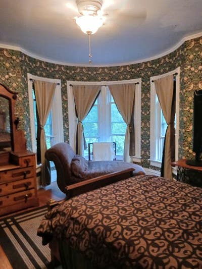 Furnished Bedroom 1893 Victorian in the Highlands Main Photo