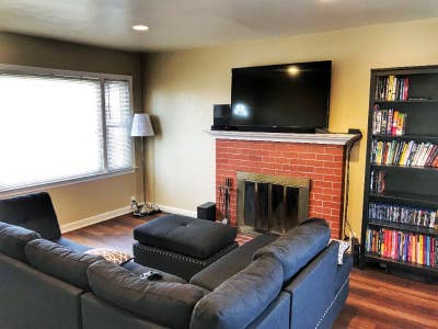 Room for Rent in 3 BD house Main Photo