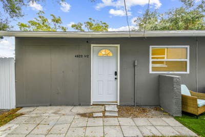 ⭐️Updated  Smart Tv in Room less than 0.5mi to pub Main Photo