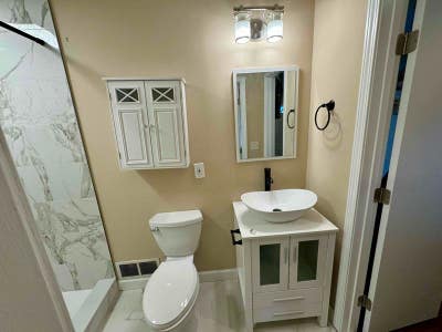 Cozy one BRand new full bathroom in Kennesaw,GA!  Main Photo