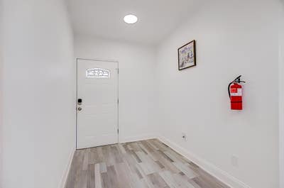 Top Host Relaxed Tampa Living with Furnished Space Main Photo