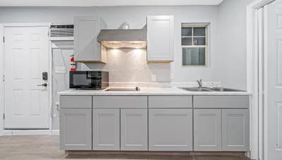  Your Private ADU Retreat: Spacious, Modern & Back Main Photo