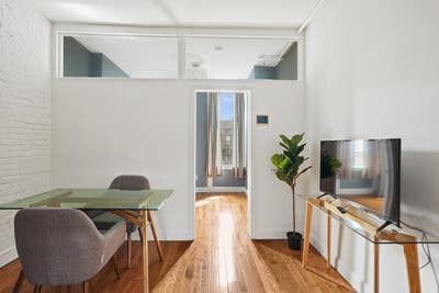 Room in East Village on a flexible lease Main Photo