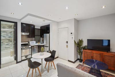 Room in Upper West Side on a flexible lease Main Photo