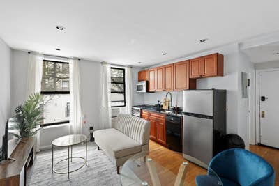 Room in East Village on a flexible lease Main Photo