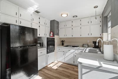 Temple Terrace House with Dining area. Comfy & spa Main Photo