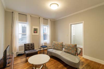 Room in South Boston on a flexible lease Main Photo