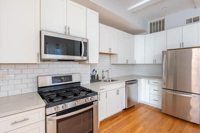 Room in East Boston on a flexible lease Main Photo