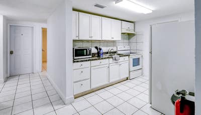 USF Tampa House with Dining area. Cozy & comfy. CL Main Photo