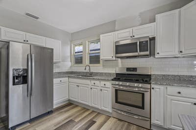 Newlyrenovated & comfy Tampa House Main Photo