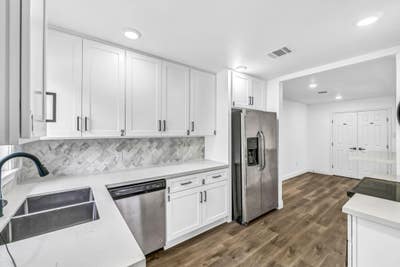 Modern Oasis: Renovated Home Near Rice U, UoHousto Main Photo