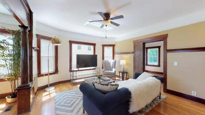  Spacious North Beacon Hill Home With Lovely Backy Main Photo