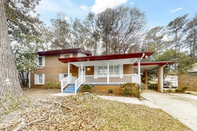 Cozy Decatur house steps away from MARTA Main Photo