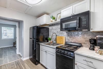 Cozy & newlyrenovated Jacksonville House with Pati Main Photo