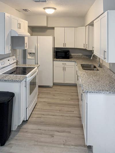 Comfy & newlyrenovated Orlando House with Dining a Main Photo