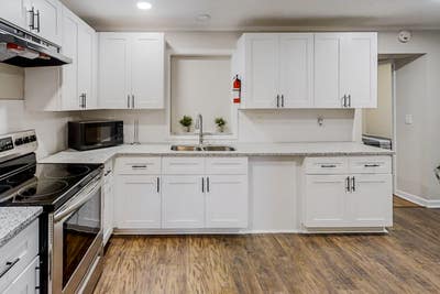 $30 off the Weekly Room Cost for the Next 12 Hours Main Photo