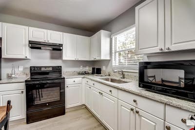 Top Host Updated East Tampa Home in Amazing Locati Main Photo