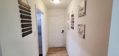 Free WiFi, Recliners, Smart TV, Las Vegas Remodele Main Photo