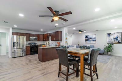 Tampa House with Workspace. Beautiful & newlyrenov Main Photo