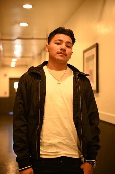 26 year old male looking for North Hollywood room Main Photo