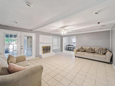 Cozy & newlyrenovated Dallas House with Patio each Main Photo