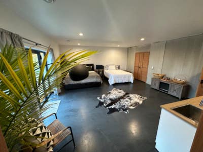 Modern Luxury Farm Estate Studio _Avail for the m Main Photo