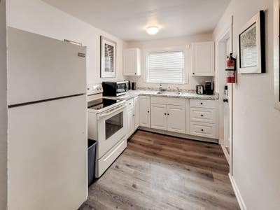 St. Petersburg House. Spacious & comfy,  close to  Main Photo