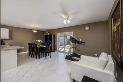 Cozy & homey Phoenix House Main Photo