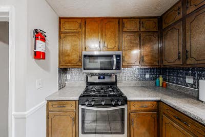 Live in Stone Mountain, a 2 minute walk to transit Main Photo