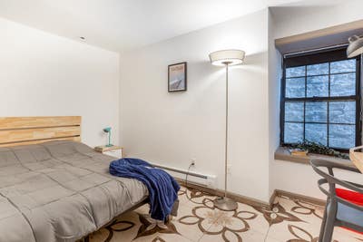 Stylish ROOM at The Upper Manhattan House Main Photo
