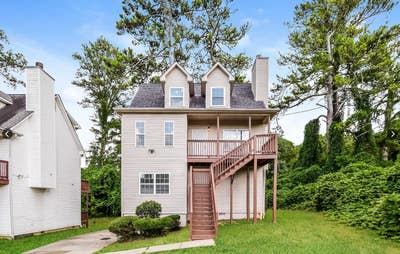 Roomy pad in Atlanta Main Photo