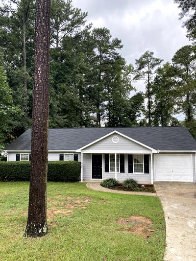 Generous pad in Marietta Main Photo