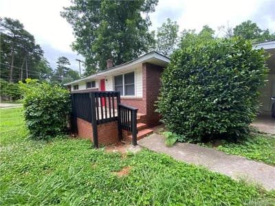 Gorgeous accom in Charlotte Main Photo