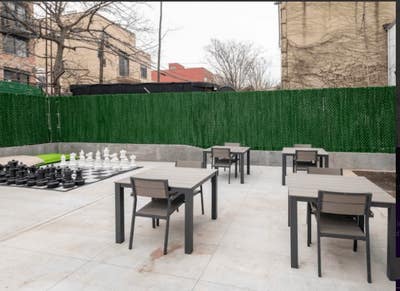 Backyard and rooftop in newly renovated building! Main Photo